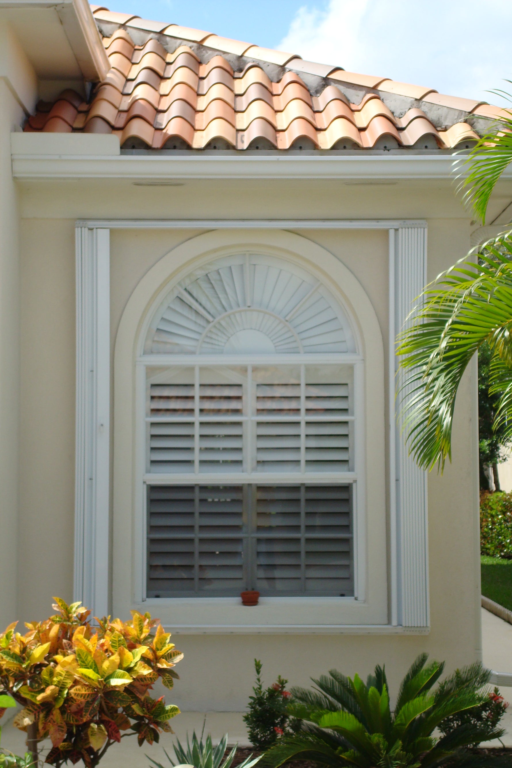 Accordion hurricane shutters by Advanced Hurricane Technology (photo 9)