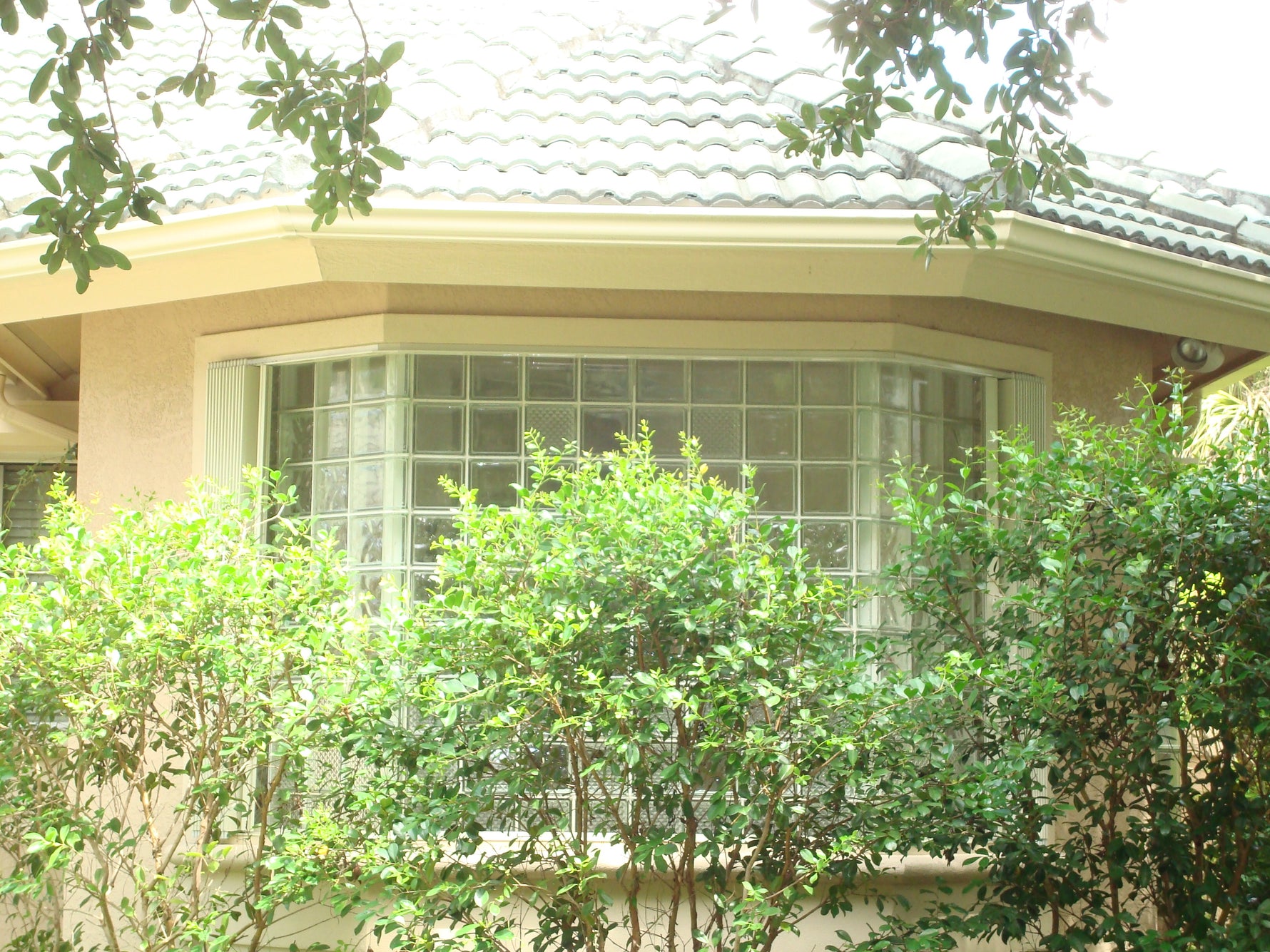 Accordion hurricane shutters by Advanced Hurricane Technology (photo 15)