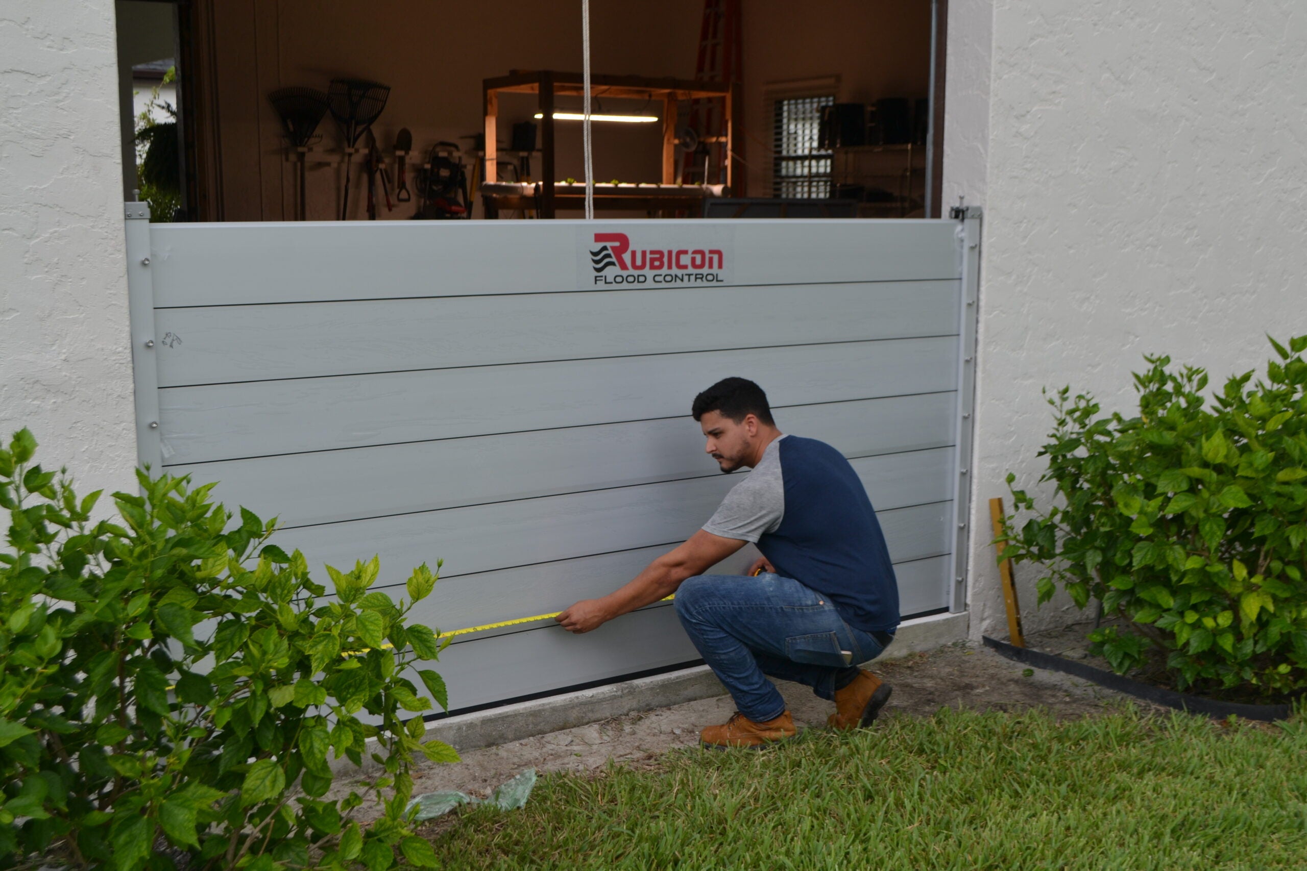 Flood barriers by Advanced Hurricane Technology